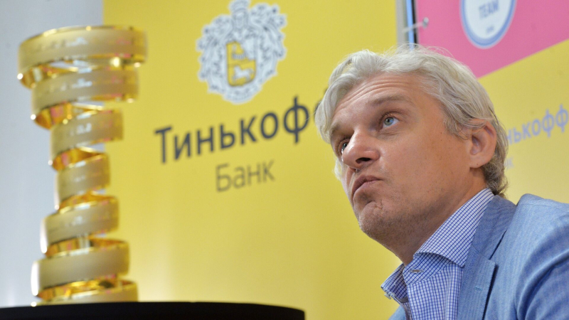 Яхта Тинькова* в 2025 году полгода стояла в Гренландии