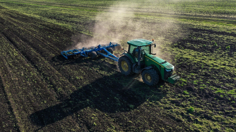 Казахстан введет дополнительный утильсбор для российской сельхозтехники