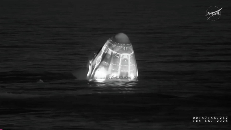 Корабль с экипажем Crew-11 приводнился в Калифорнии