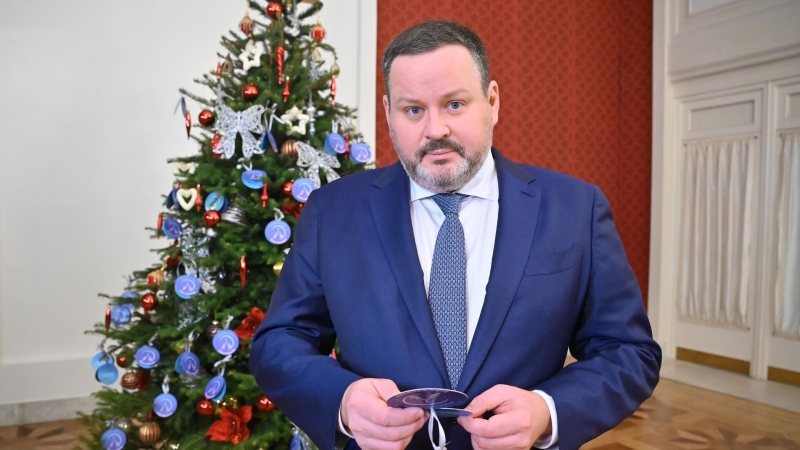 Котяков исполнил новогоднюю мечту мальчика из Перми в рамках "Елки желаний"