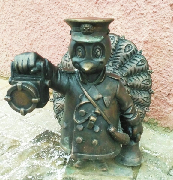 Квест по талисманам: самые необычные мини-скульптуры России