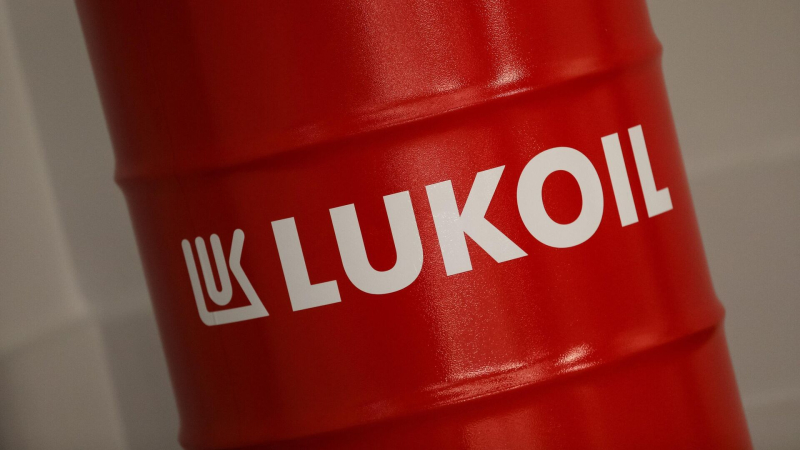 "Лукойл" договорился о продаже зарубежных активов