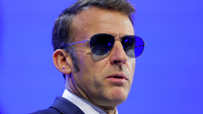 Макрон призвал европейцев защищаться от США