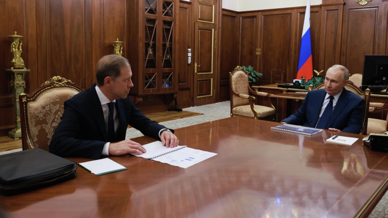 Мантуров назвал число образцов военной техники, прошедших апробацию на СВО