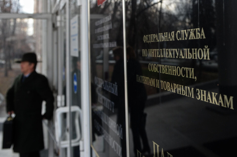 Миллионы из ничего. Как россиян заставляют платить за обычные слова