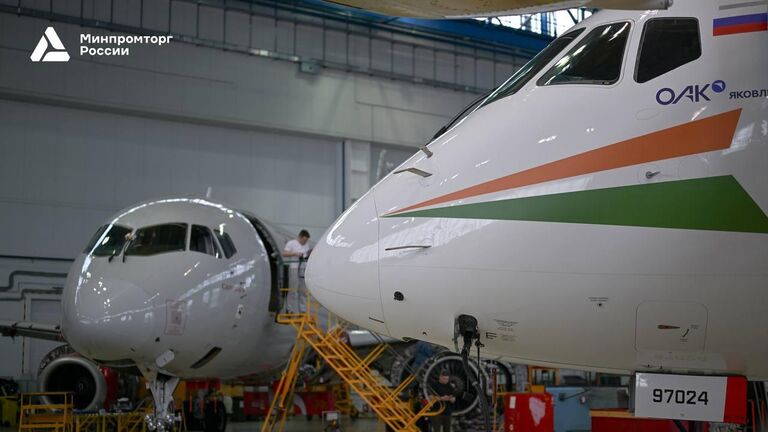 Минпромторг показал полностью импортозамещенный серийный Superjet