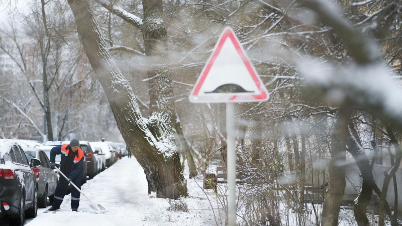 Москвичей предупредили о "снежном армагеддоне"