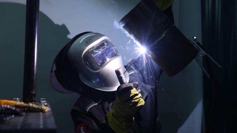 Названы самые популярные профессии в нефтегазовой отрасли