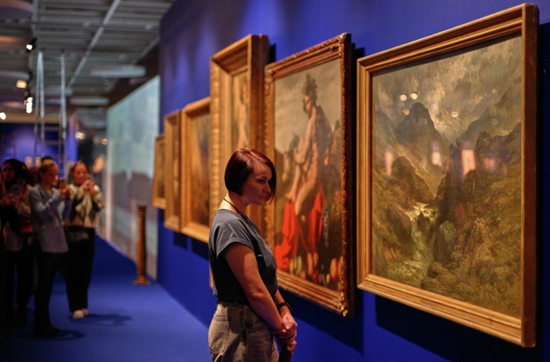 Новогодние каникулы в Москве и Петербурге: катки, ярмарки, выставки