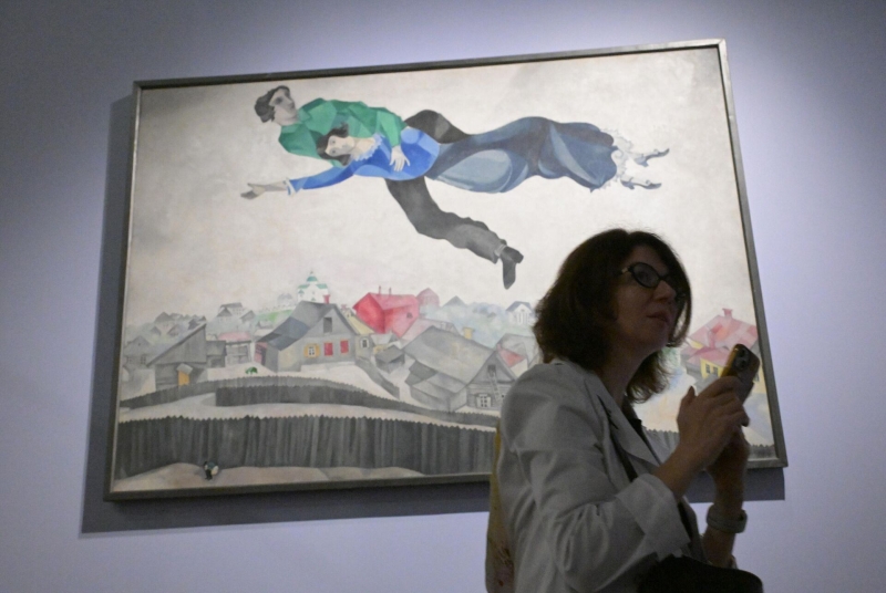 Новогодние каникулы в Москве и Петербурге: катки, ярмарки, выставки