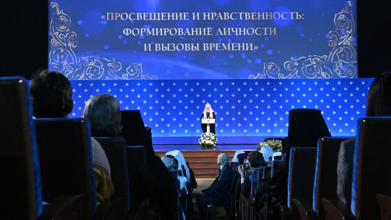 Патриарх Кирилл обеспокоен популяризацией в России культа успеха