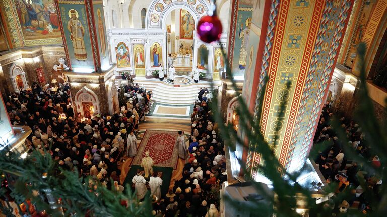 Патриарх Кирилл поздравил с Рождеством глав древних восточных Церквей