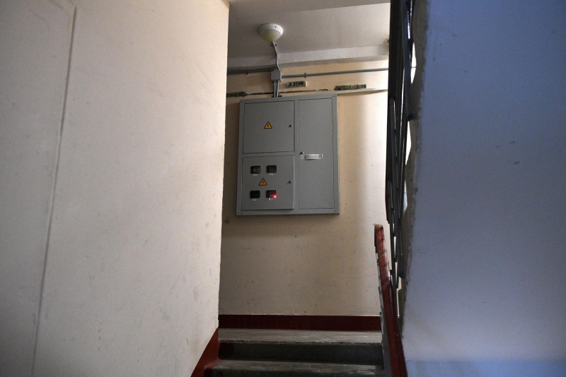 Почему выбивает автомат в распределительном щитке: причины и что делать