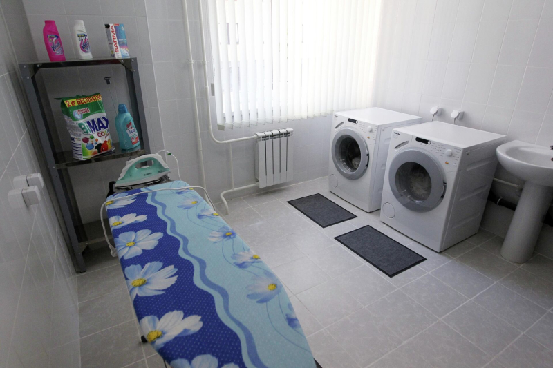 Почему выбивает автомат в распределительном щитке: причины и что делать