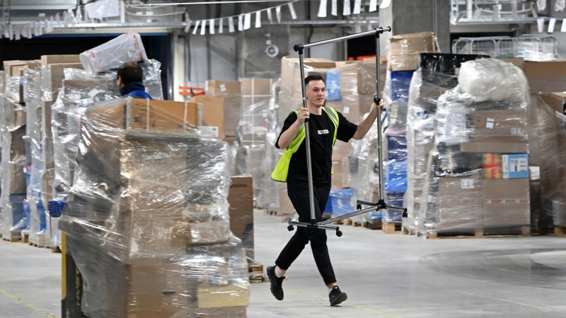 Правительство хочет усилить контроль за доставкой товаров для взрослых