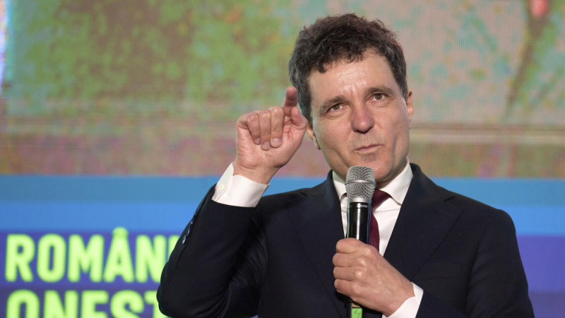 Президент Румынии призвал к диалогу из-за ситуации с Гренландией