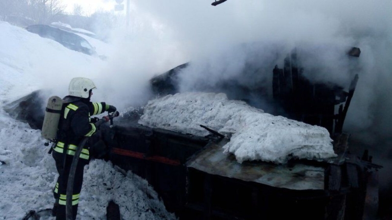 При пожаре в частном доме в Петропавловске-Камчатском пострадали дети