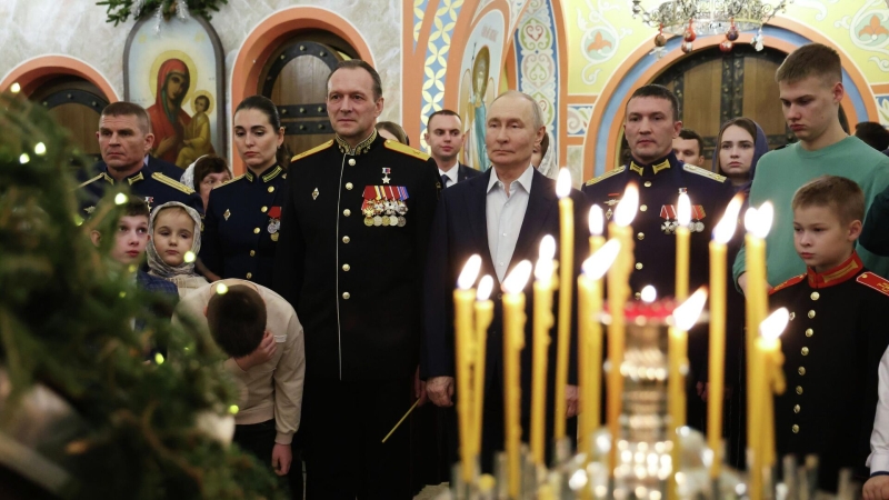 Путин после рождественского богослужения пообщался с участниками СВО