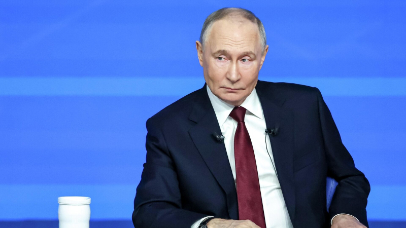 Путин потребовал обеспечить сверхоперативное принятие решений в электронике
