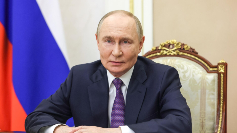 Путин поздравил строителей с результатами работы отрасли за 2025 год