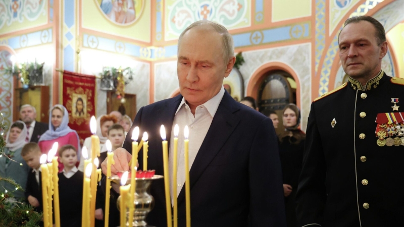 Путин поздравил военнослужащих с Рождеством