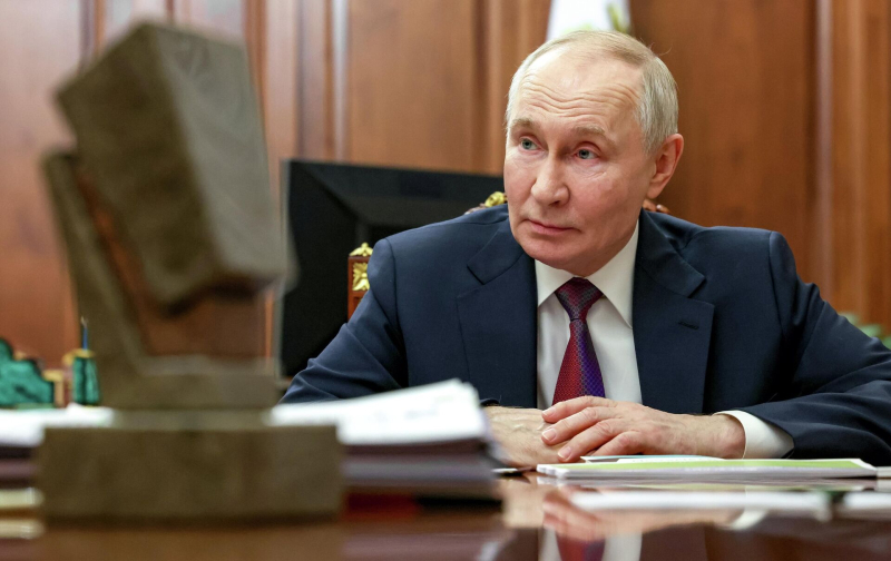 Путин принял с докладом главу Совета федеральной территории "Сириус"