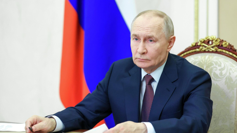 Путин рассказал, что важно для женщины после рождения ребенка