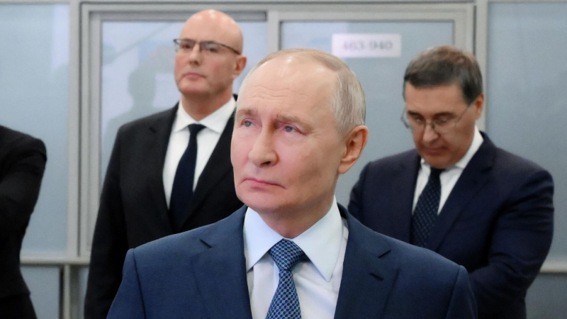 Путина пригласили в новый кампус УрФУ