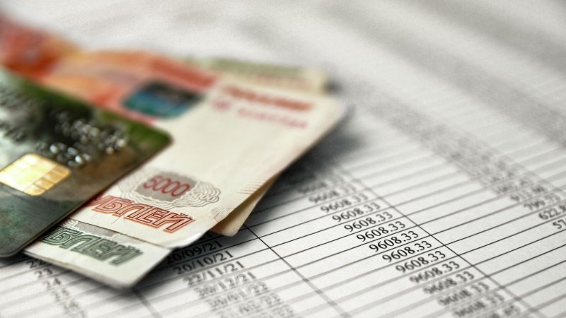 Раскрыто, зачем банки выдают кредитки ненадежным заемщикам