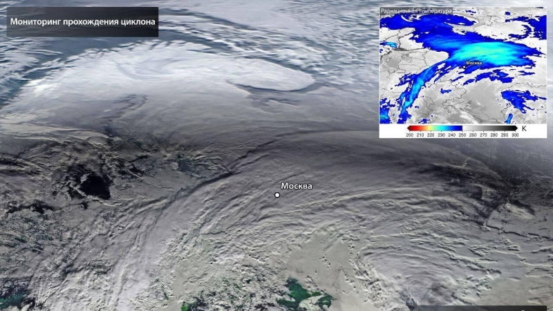 Роскосмос показал циклон, который принесет в Москву "снежный армагеддон"