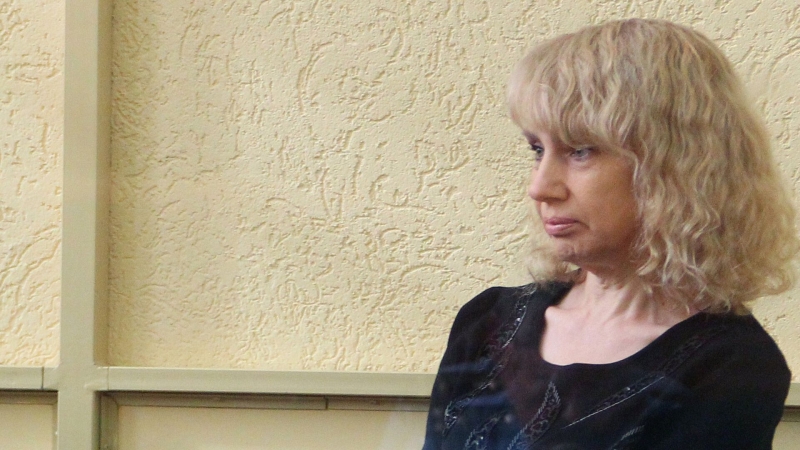 С главы "банды амазонок" и ее дочери взыскивают пять миллионов рублей