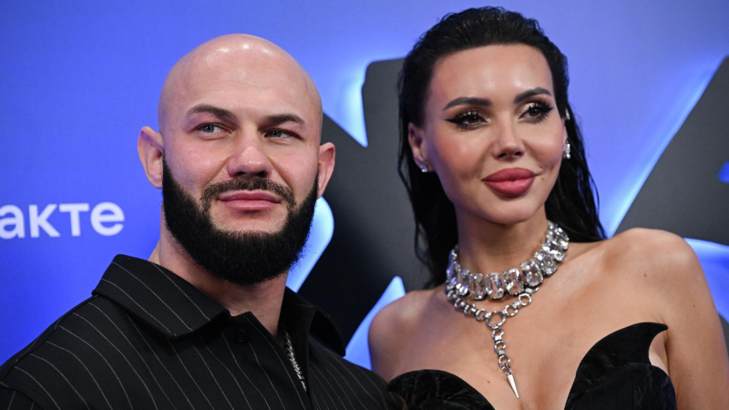 Самойлова и Джиган не примирились, сообщил представитель