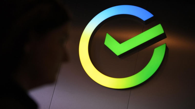 "Сбер" предупредил россиян об угрозе дипфейков