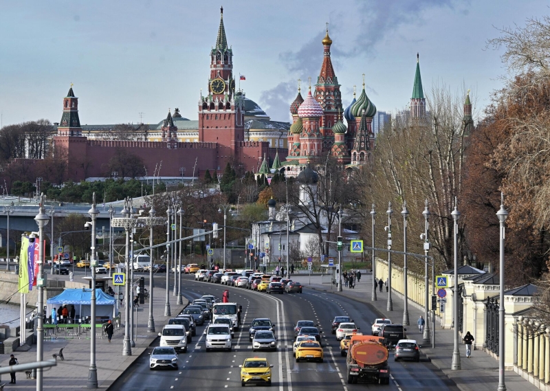 "Смеются и показывают пальцем". Как живут люди с неизлечимым заболеванием