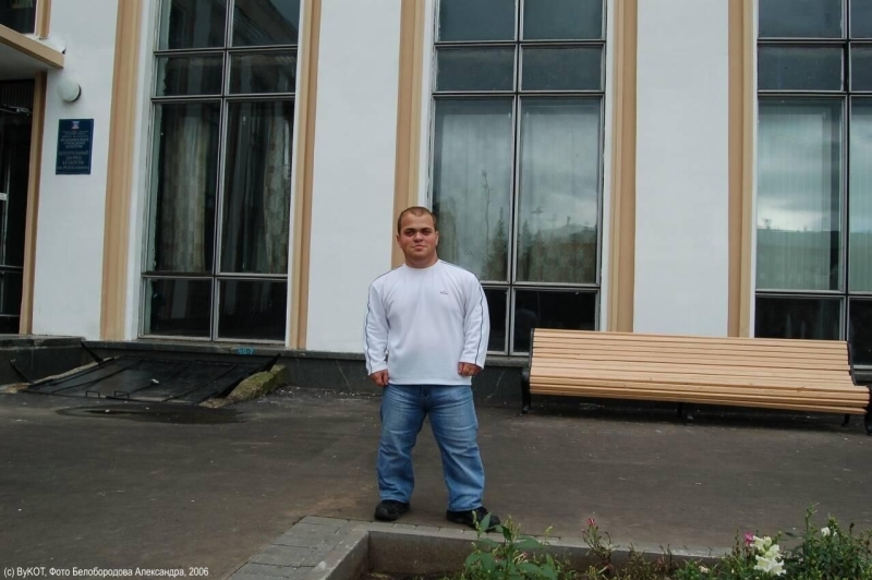 "Смеются и показывают пальцем". Как живут люди с неизлечимым заболеванием