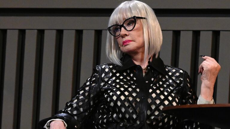 Спектакль, где играла Алентова, вывели из репертуара Театра Пушкина