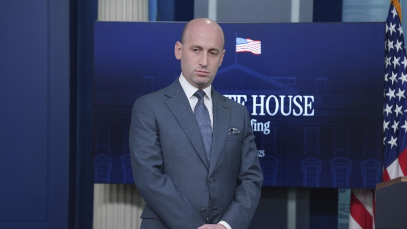 США контролируют ситуацию в Венесуэле, заявил замглавы аппарата Белого дома