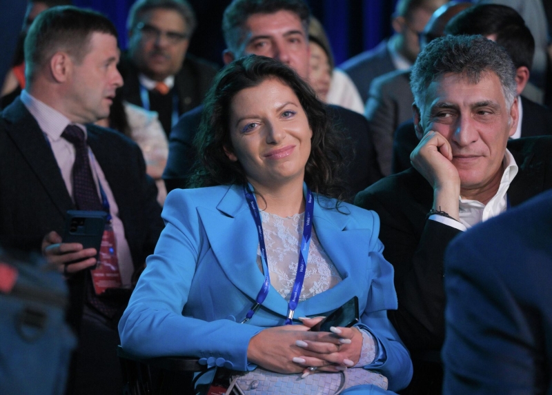 Стиль, сатира, ностальгия: как Тигран Кеосаян изменил кино и телевидение