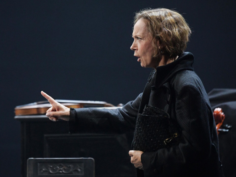 Театр Вахтангова начал гастроли в Дубае, билеты на "Войну и мир" раскуплены