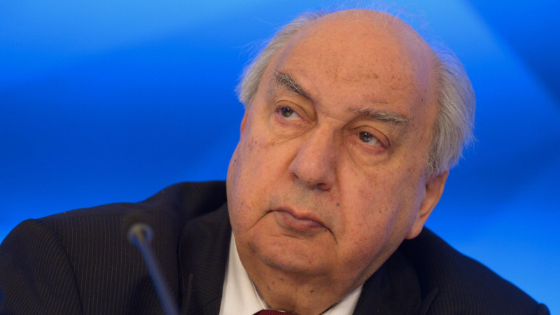 Учителя высоко оценили новые учебники истории, рассказал академик Чубарьян