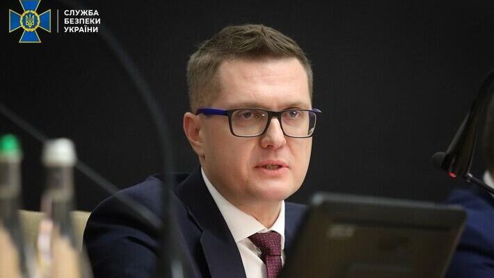 Украинский бизнесмен заявил, что давал взятки экс-главе СБУ