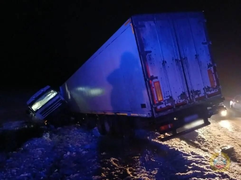 В ДТП в Волгоградской области погибли семь человек