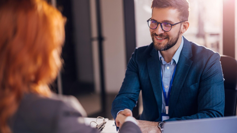 В Госдуме предложили обязать банки использовать ИИ для проверки сделок