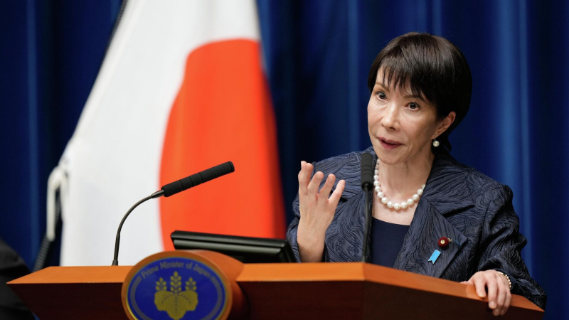 В Японии разгорается скандал вокруг пожертвований премьеру Такаити