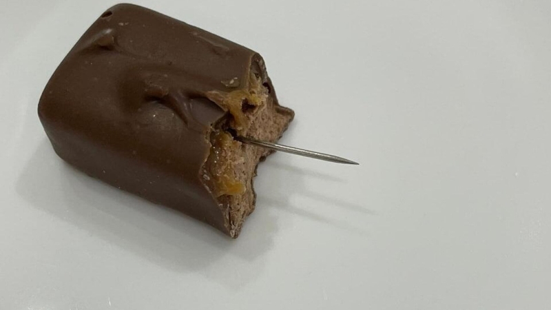 В Калуге возбудили дело из-за иголки в шоколадке