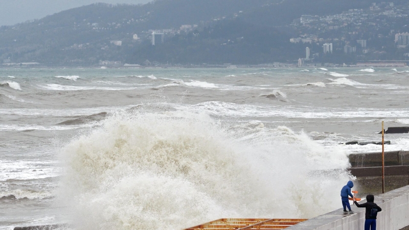В Сочи сообщили об усиление ветра и 4-балльном шторме 8 января