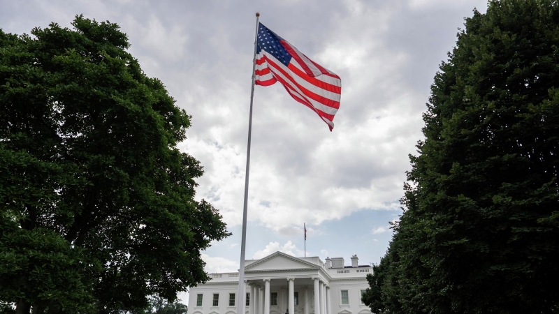 В США обратились к Зеленскому с экстренным предупреждением из-за "Орешника"