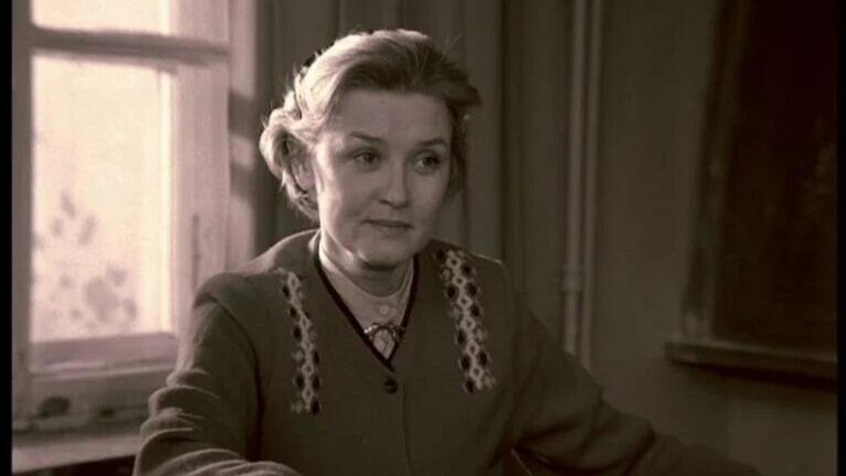 В Театре Пушкина заменили спектакль, где играла Алентова