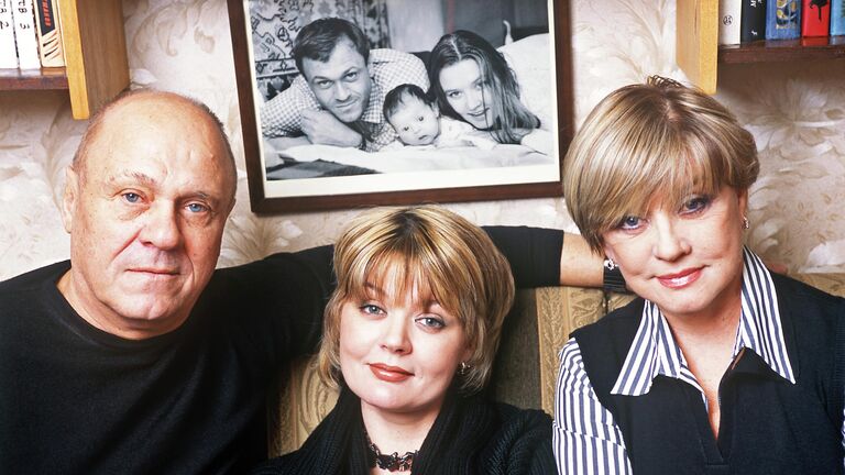 В Театре Пушкина заменили спектакль, где играла Алентова