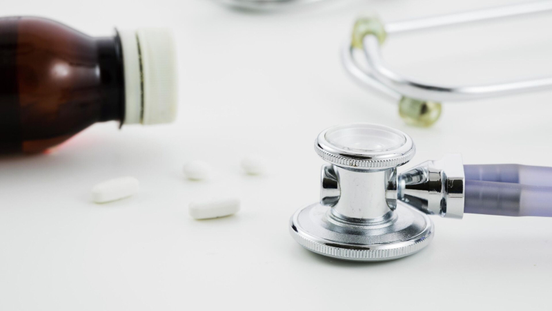 Врач рассказал, какие напитки могут облегчить симптомы ОРВИ